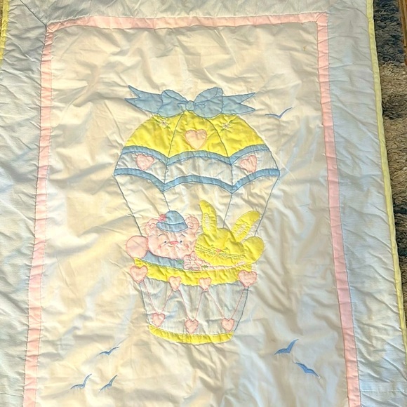 Vintage A Little Angel Teddy Bear & Bunny in a Hot Air Balloon Baby Crib Quilt - Picture 2 of 7